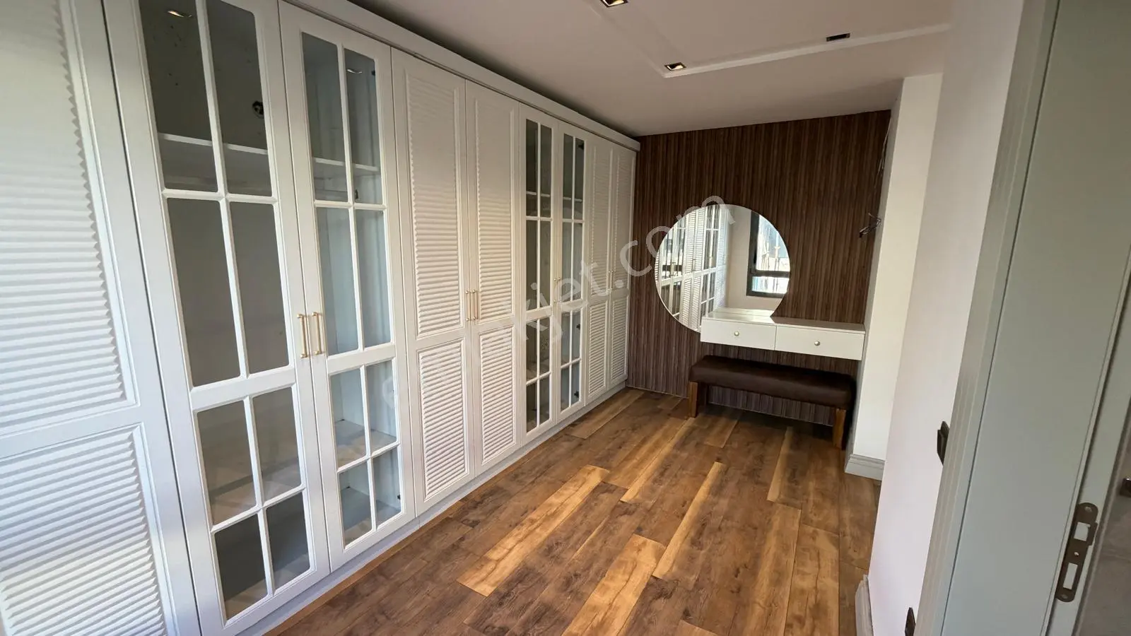 Kemalpaşa Yukarı Kızılca'da Müstakil Havuzlu 4 + 1 Satılık Villa — fotoğraf 28