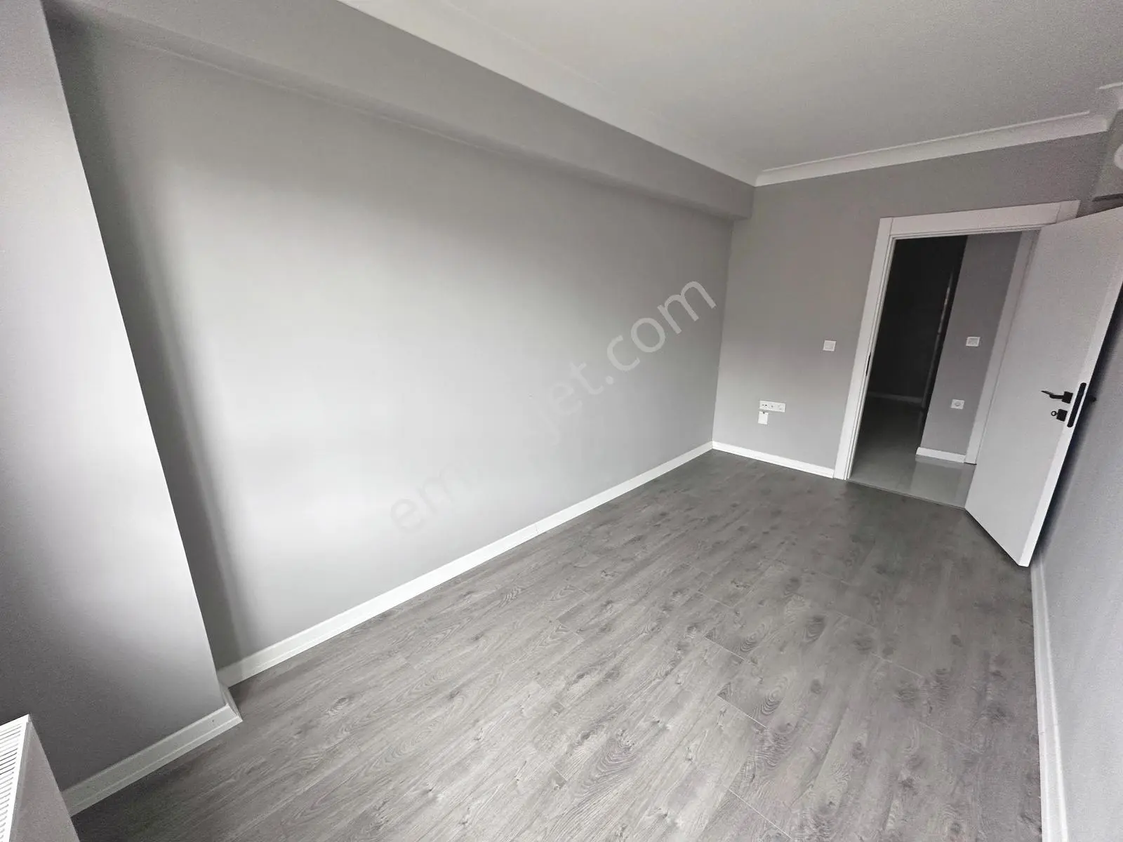 Misket Düzlükte Ara Katta Ön Cephe Full Yapılı 3+1 Satılık Daire — fotoğraf 15