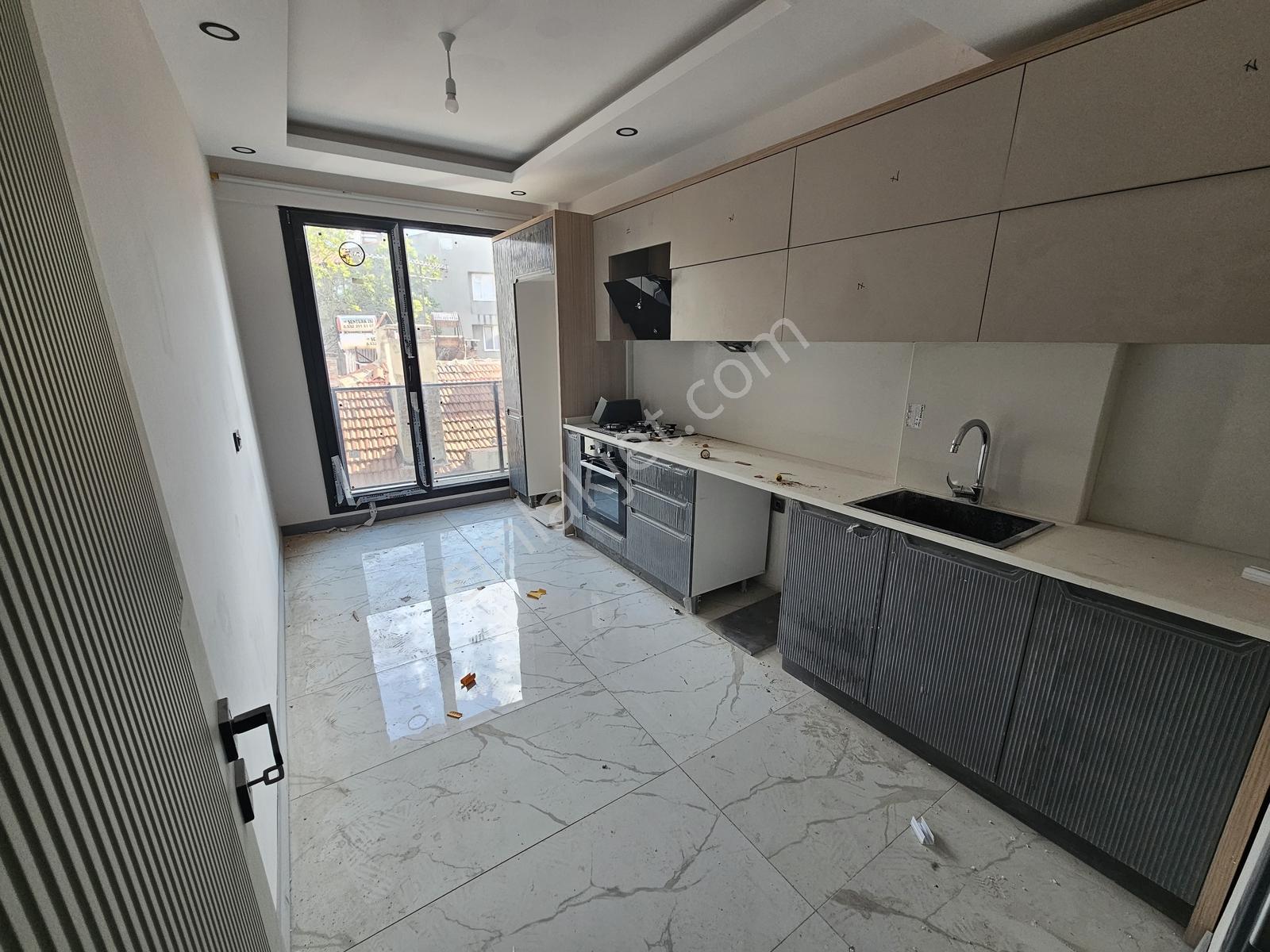 Onmax Burhaniye Merkezde 4+1 180 M2 Satılık Dubleks Daire — fotoğraf 17