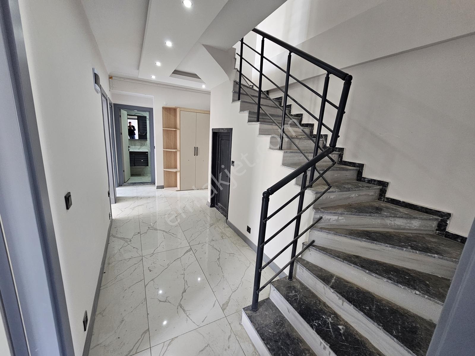 Onmax Burhaniye Merkezde 4+1 180 M2 Satılık Dubleks Daire — fotoğraf 26