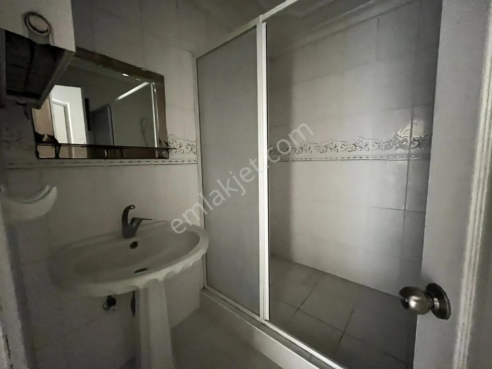 Dumlupınar Mah. 4+1 Afjetli 200m² Bakımlı Satılık Daire — fotoğraf 28
