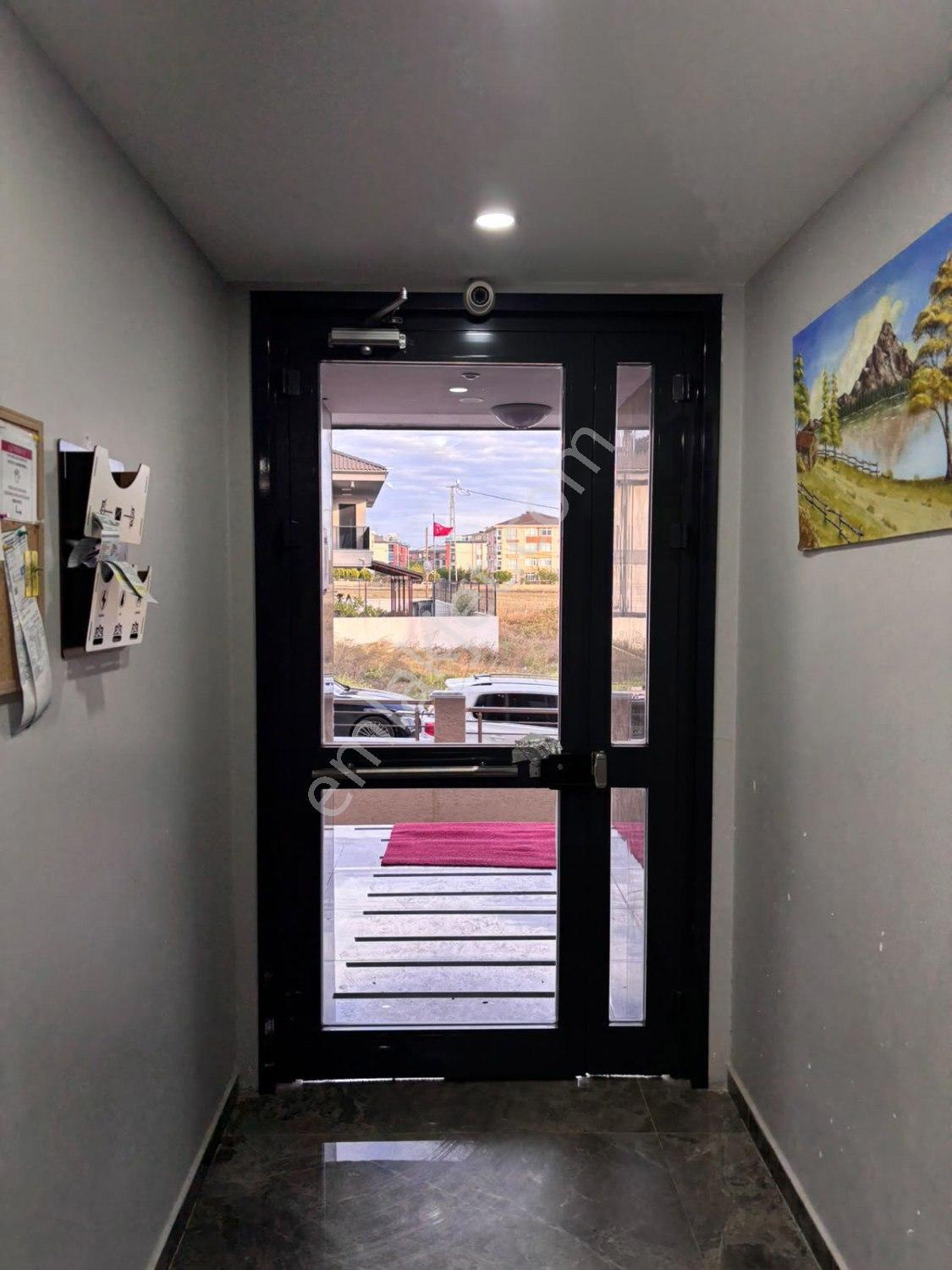Silivride Sahile 800 M Mesafede,çift Balkonlu 3+1 Satılık Daire — fotoğraf 18