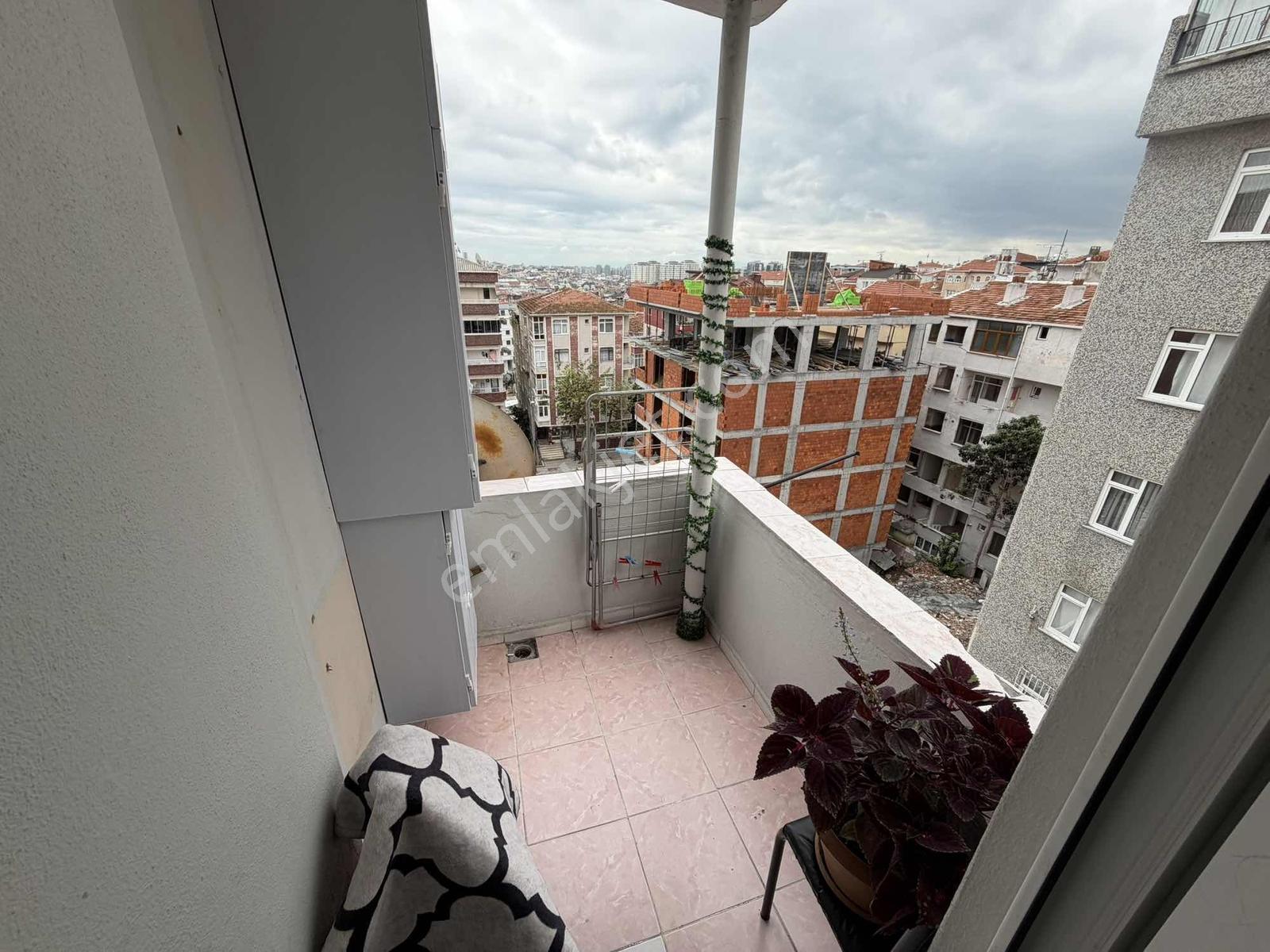 Güngören Merkez Mah 2+1 75m2 4.kat 26 Yaş Satılık Daire — fotoğraf 6
