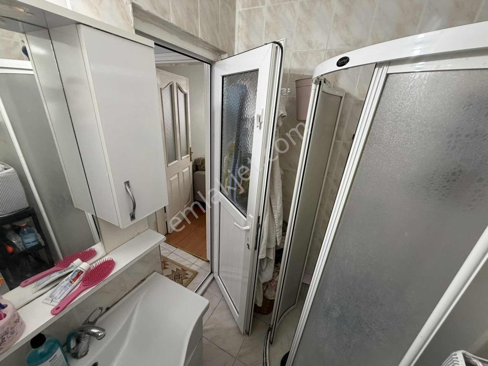 Güngören Merkez Mah 2+1 75m2 4.kat 26 Yaş Satılık Daire — fotoğraf 15