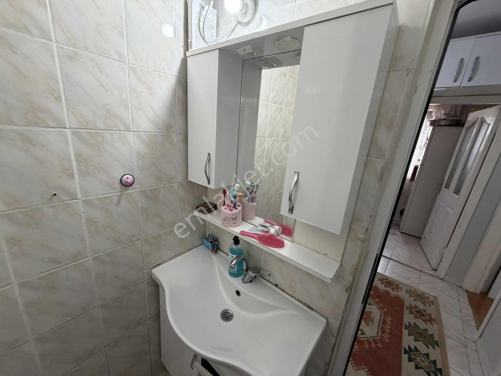 Güngören Merkez Mah 2+1 75m2 4.kat 26 Yaş Satılık Daire — fotoğraf 16