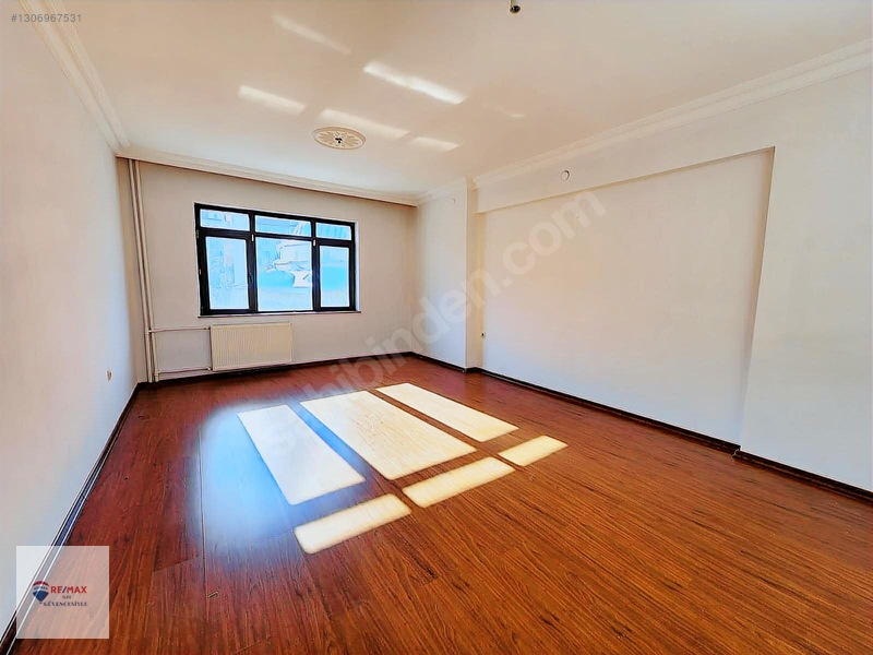 Remax İlke'den Terminal Caddesinde 3+1 Full Yapılı Satılık Daire — fotoğraf 3