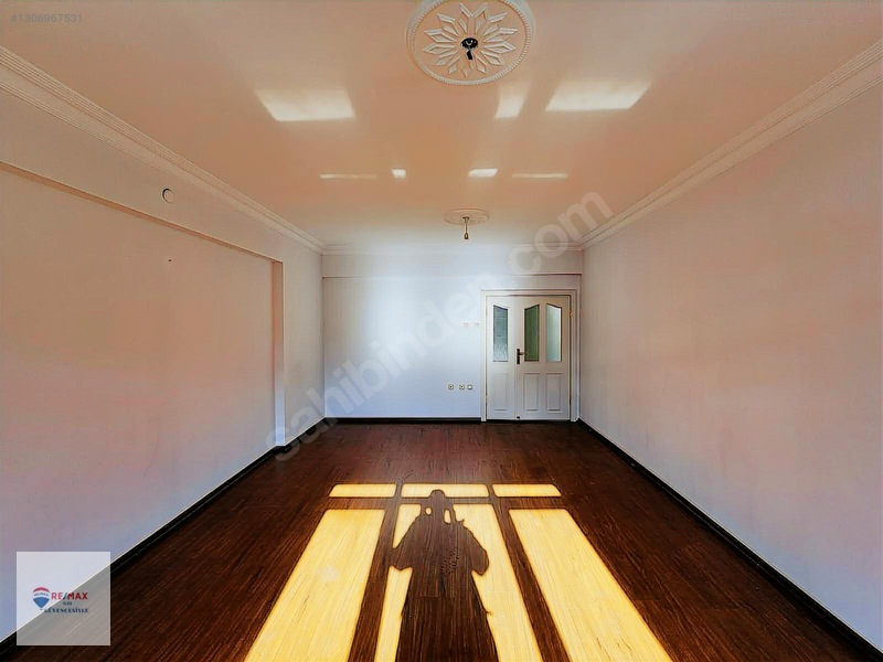 Remax İlke'den Terminal Caddesinde 3+1 Full Yapılı Satılık Daire — fotoğraf 4