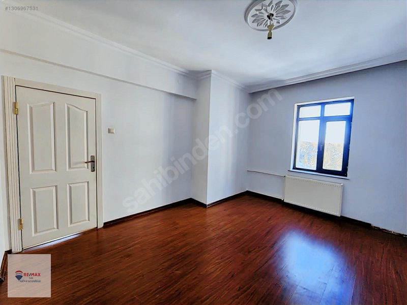 Remax İlke'den Terminal Caddesinde 3+1 Full Yapılı Satılık Daire — fotoğraf 8