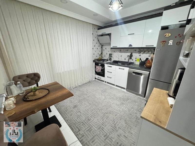 Üç Kardeşler'den İsmetpaşa Mh 3+1 1-yaş Asansörlü Lüx Daire — fotoğraf 7