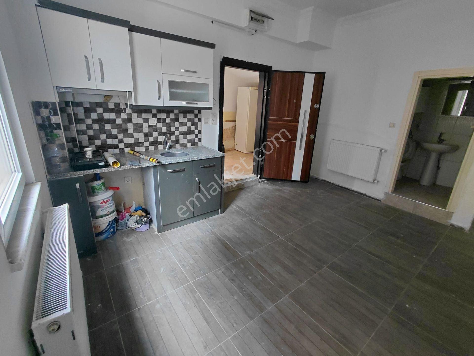 Isparta Fatih Mahallesinde Geniş 2+1 Satılık Apart