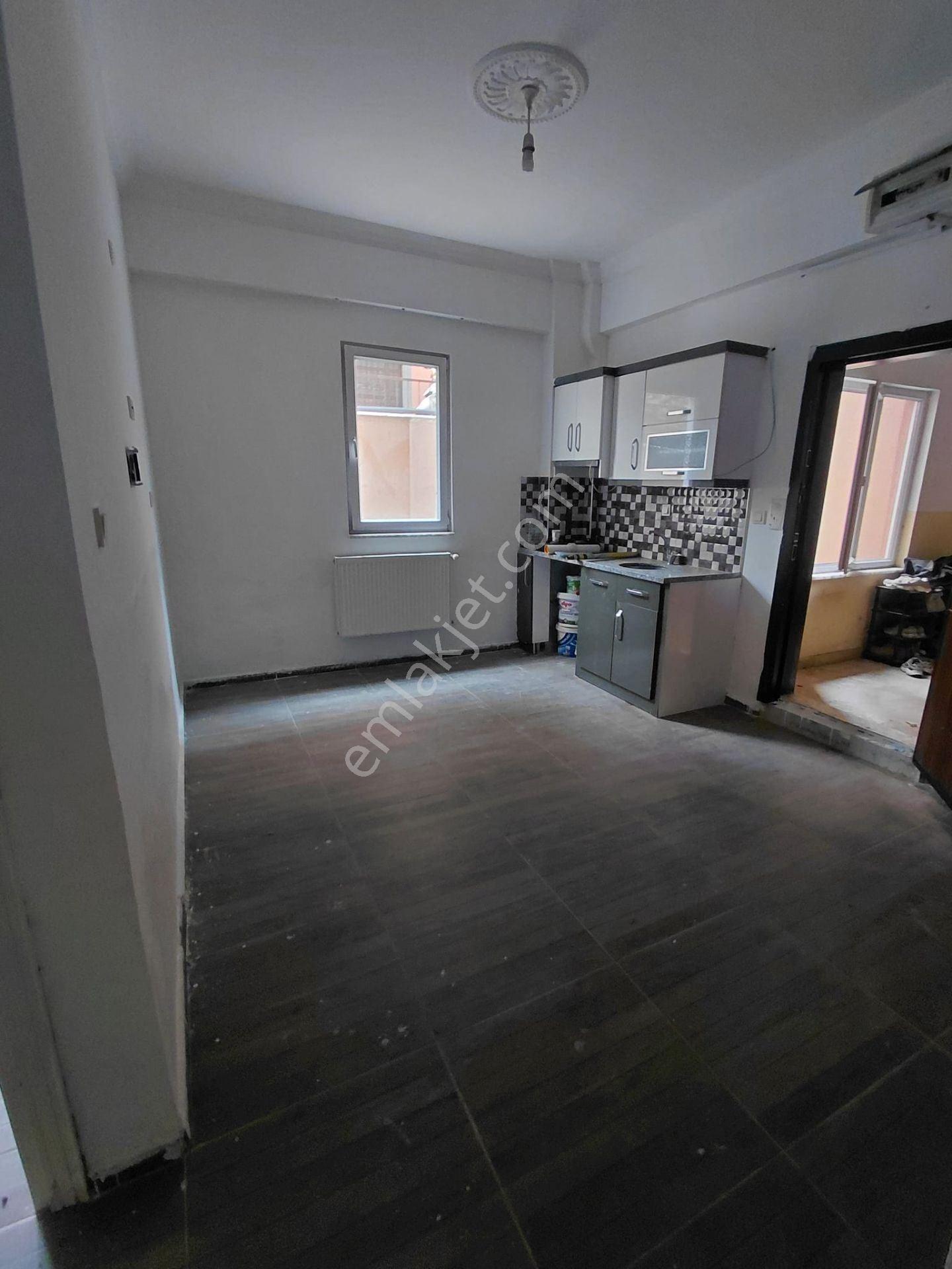 Isparta Fatih Mahallesinde Geniş 2+1 Satılık Apart — fotoğraf 2