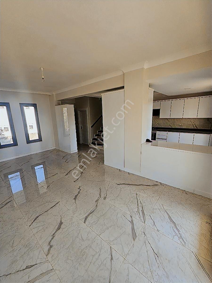 Karaağaç'da Denize 150 M | Havuzlu 3+1 Villa | Artur Yanı — fotoğraf 10