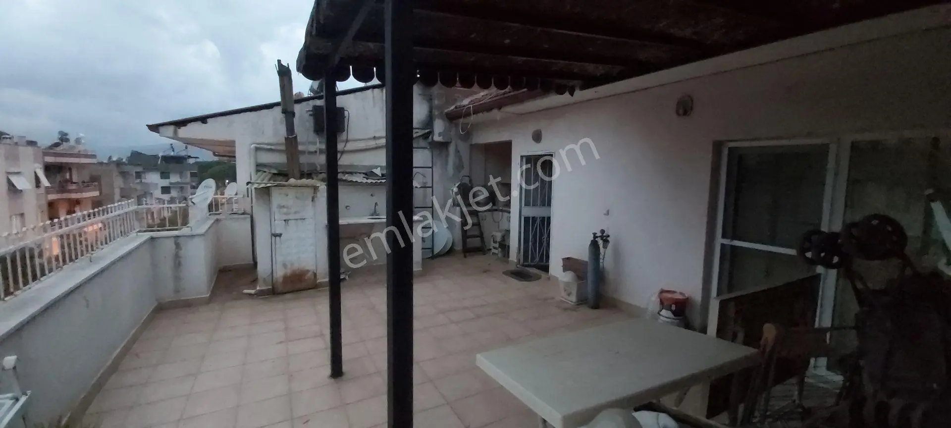 Ödemiş Atatürk Mahallesi'nde 4.5+1 Geniş Teraslı Dublex Daire — fotoğraf 30