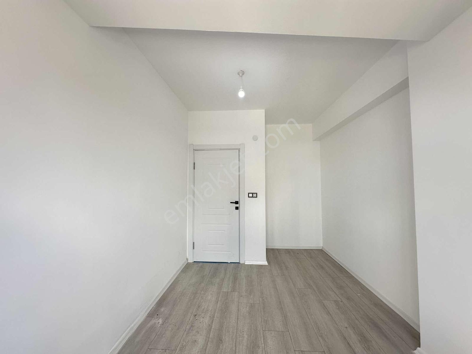 Cadde Gayrimenkul'den Kapaklı Merkez Arakat Ön Cephe 2+1 Daire — fotoğraf 17