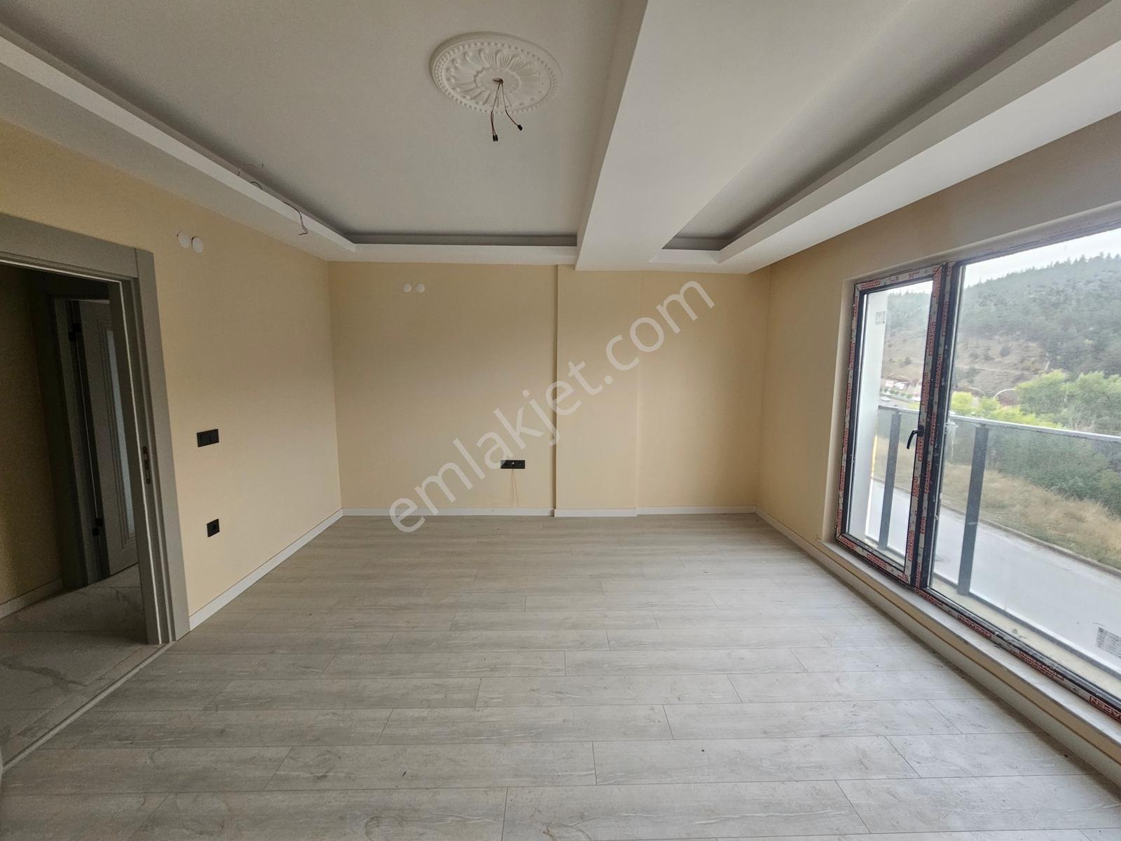 Dikmen Akpınar Mh Orman Cepheli Katta 2+1+ Kiler Sıfır Bina — fotoğraf 3