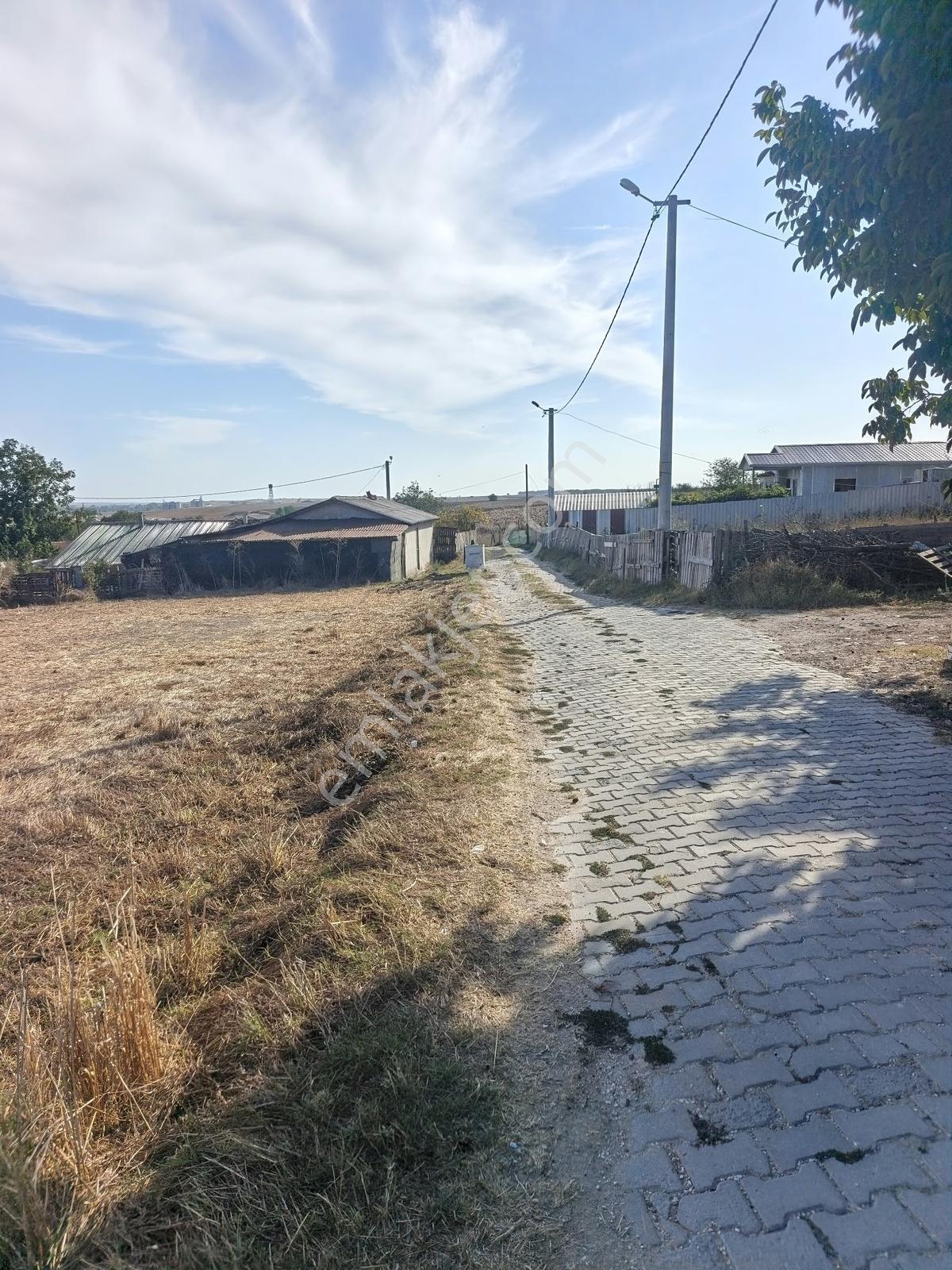 Saray Karabürçek Köyünde 529 M2 % 75 3 Kat İmarlı Arsa — fotoğraf 3