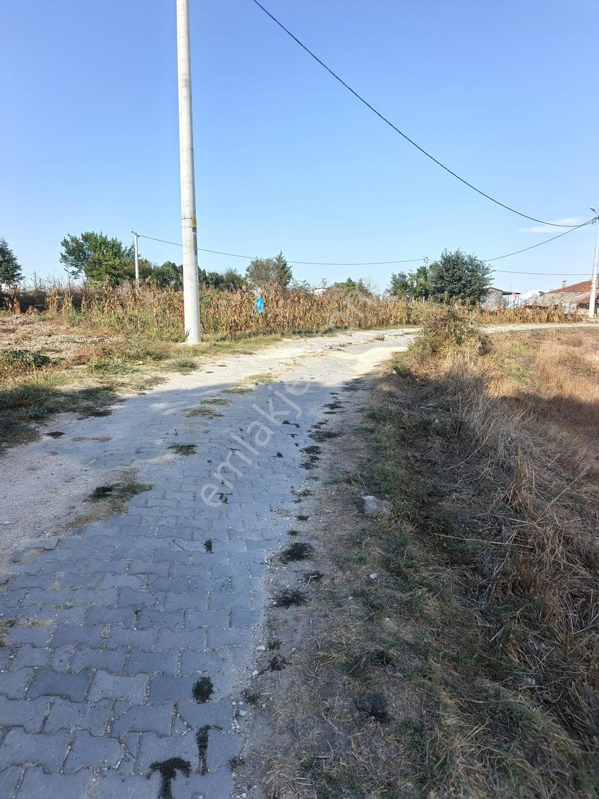 Saray Karabürçek Köyünde 529 M2 % 75 3 Kat İmarlı Arsa — fotoğraf 4