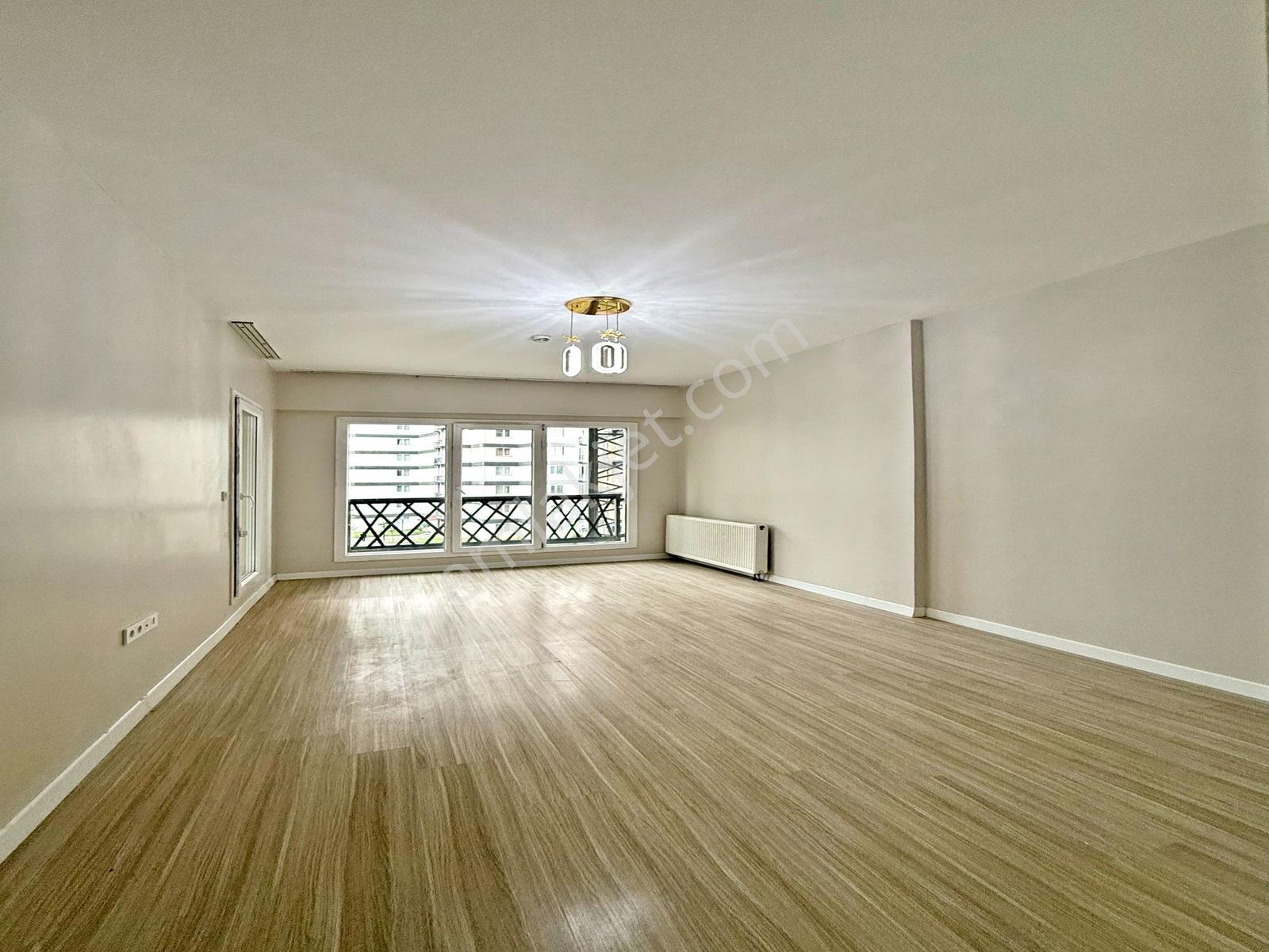 Merkezi Konumda Güvenlikli Sitede Yüksek Kira Getirili Daire — fotoğraf 6