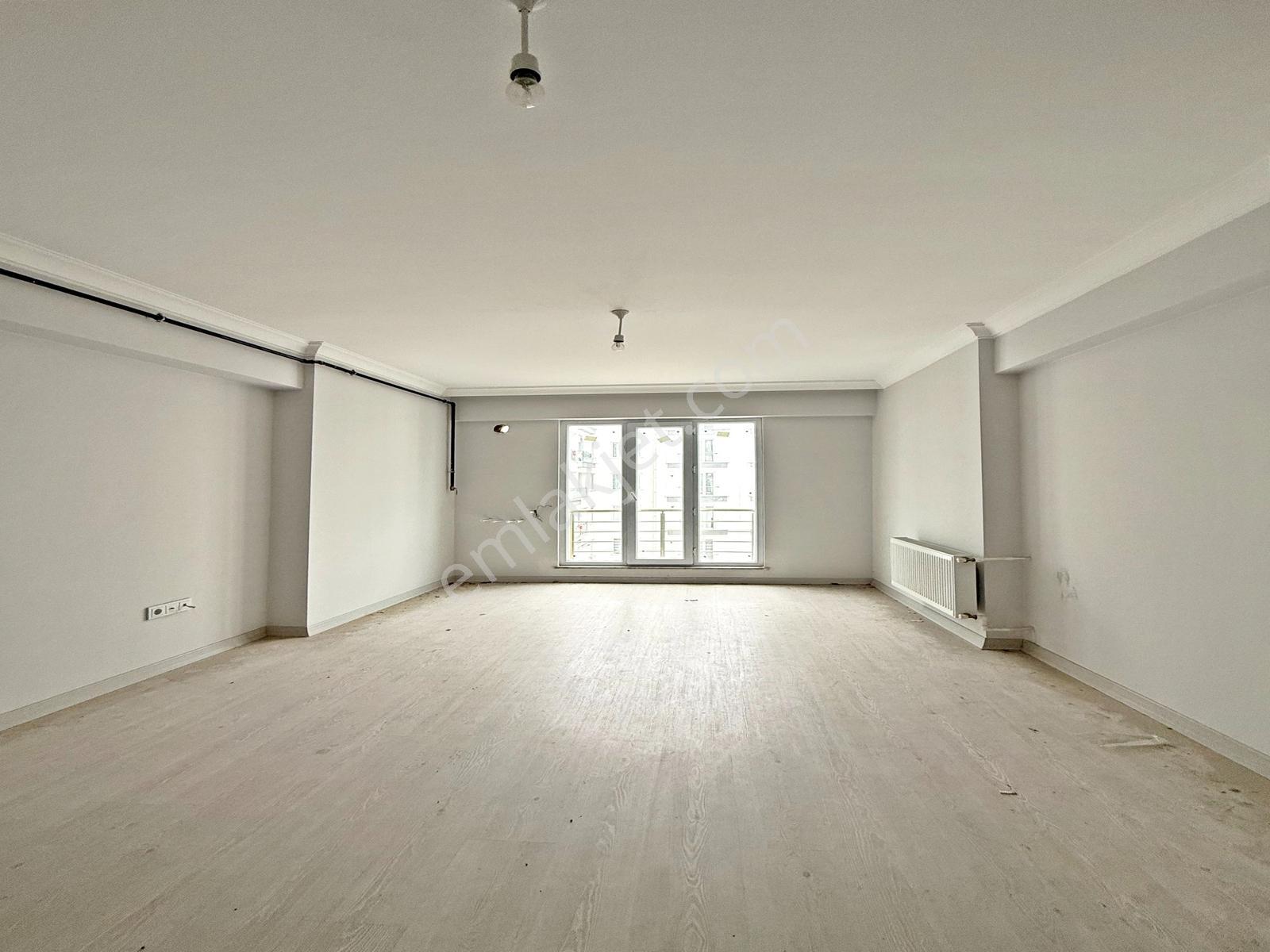 Metrobüse Ve Marmara Park Avm'ye Yürüme Mesafesinde Sitede Daire — fotoğraf 3