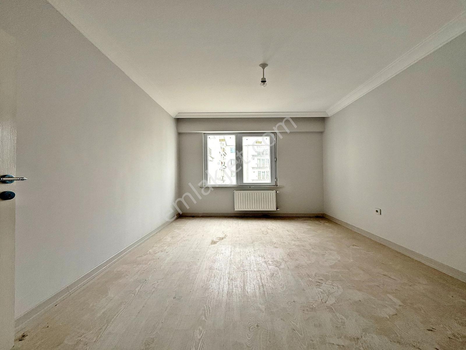 Metrobüse Ve Marmara Park Avm'ye Yürüme Mesafesinde Sitede Daire — fotoğraf 8