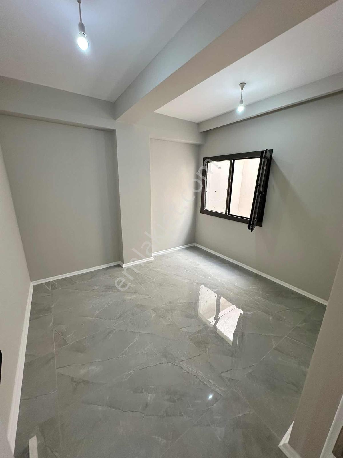 Merkez Gayrimenkulden Satılık 2+1 Ön Cephe Daire — fotoğraf 4