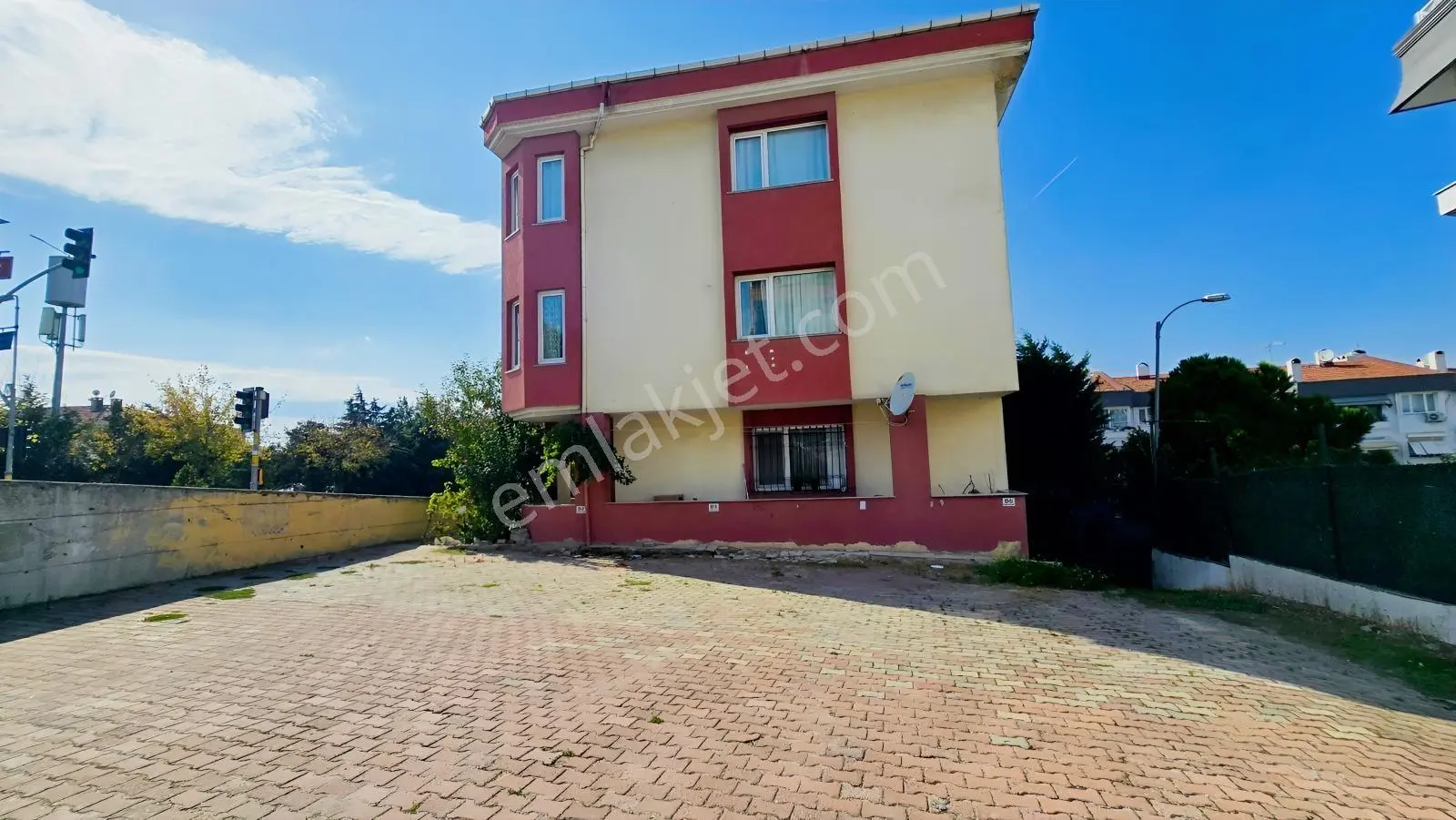 Özgün Emlaktan 2005 Yapımı Kısa Katlı Binada 3+1-120 M2 Daire. — fotoğraf 22