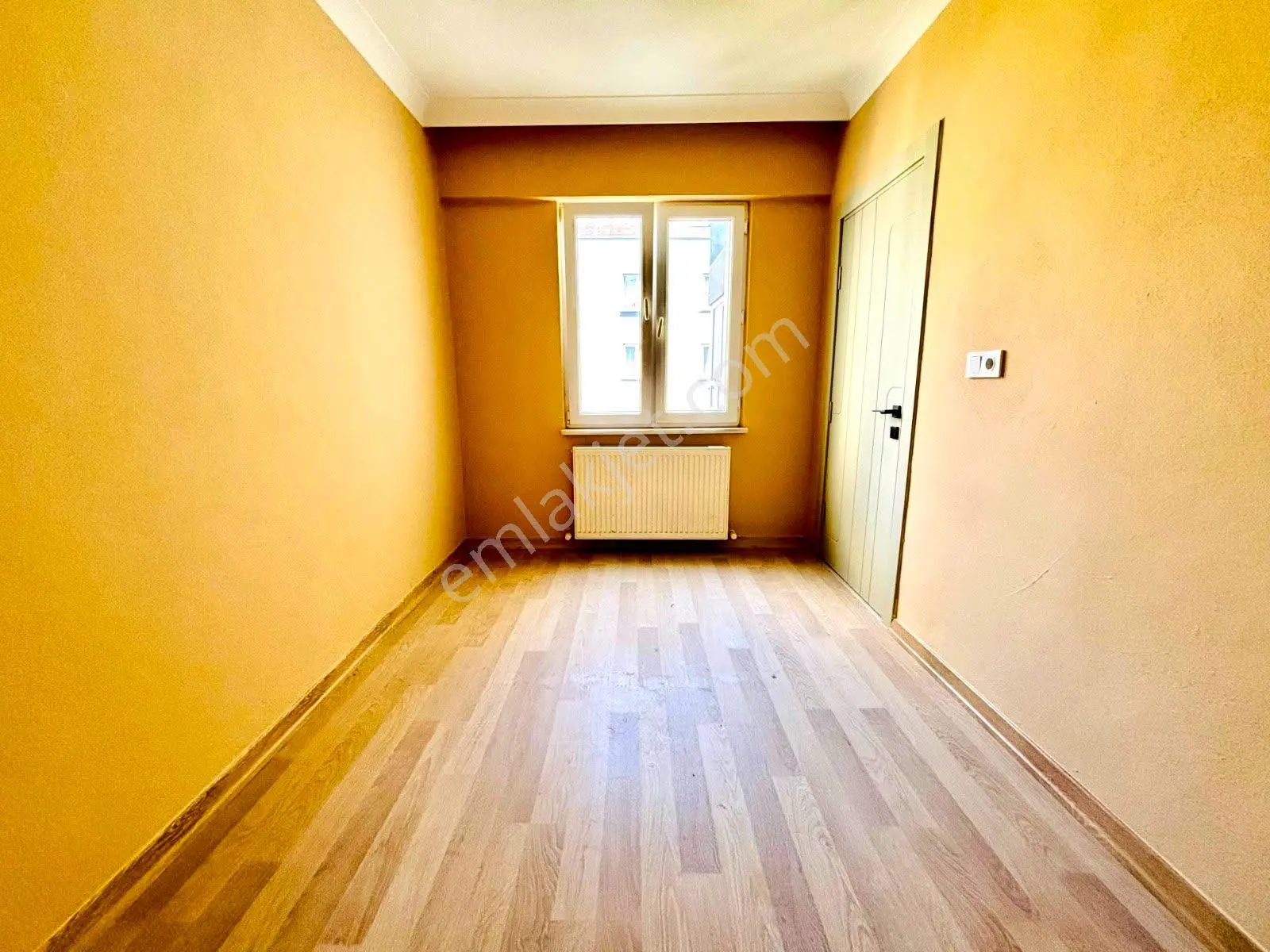 Referans'tan Akçay Merkez'de Denize 500 Metre Ön Cephe Ayrı Mutfak 2+1 Daire — fotoğraf 17