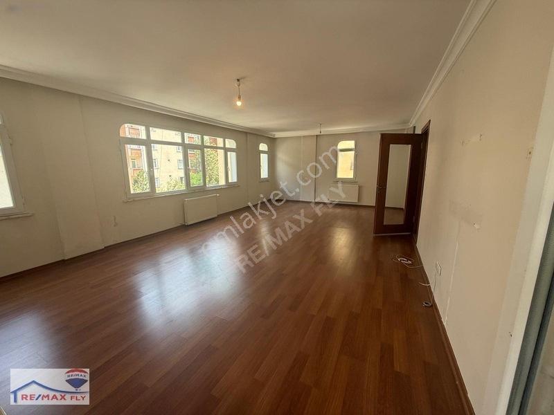 Tarabya'da , Boş 3+1 Kat İrtifaktlı Arakat Satılık Daire — fotoğraf 2