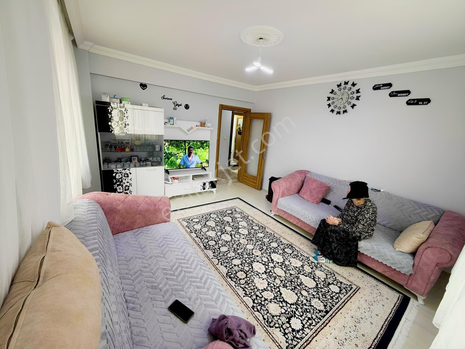 Emin-fuzul-sınırsız Kredi Vatan Caddesınde Satılık 5 + 2 Dubleks — fotoğraf 2