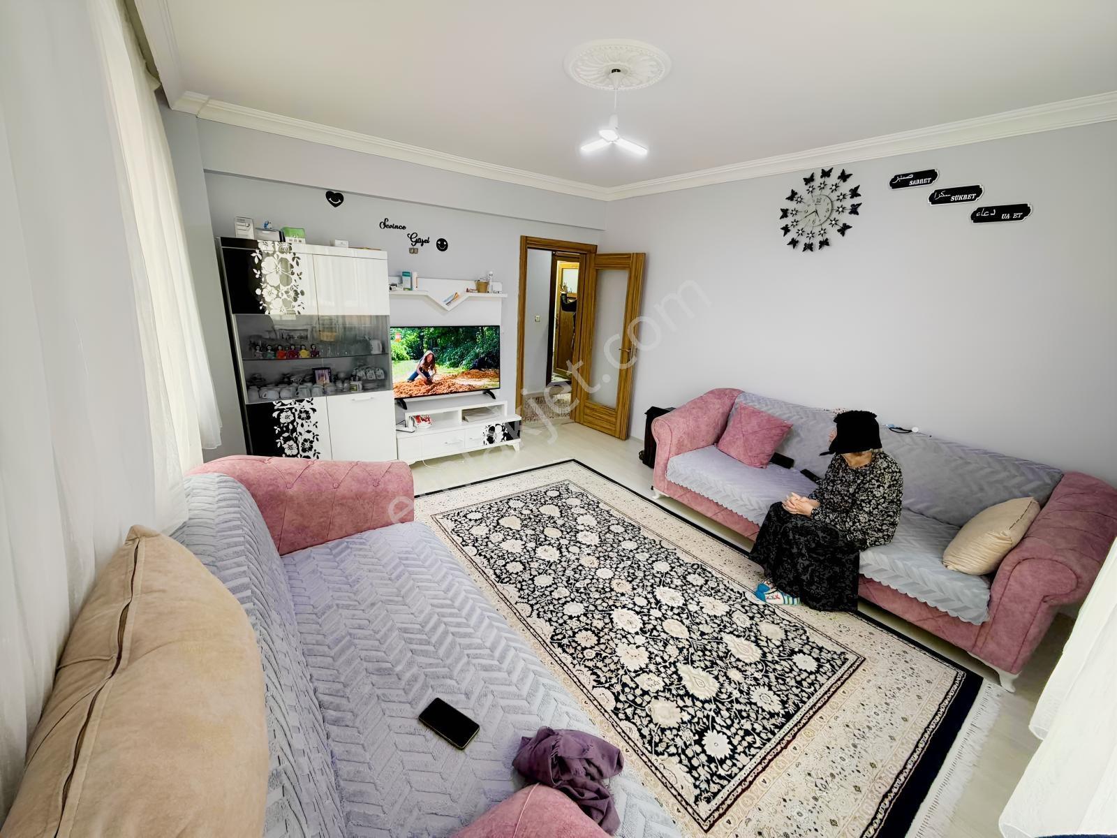 Emin-fuzul-sınırsız Kredi Vatan Caddesınde Satılık 5 + 2 Dubleks — fotoğraf 3