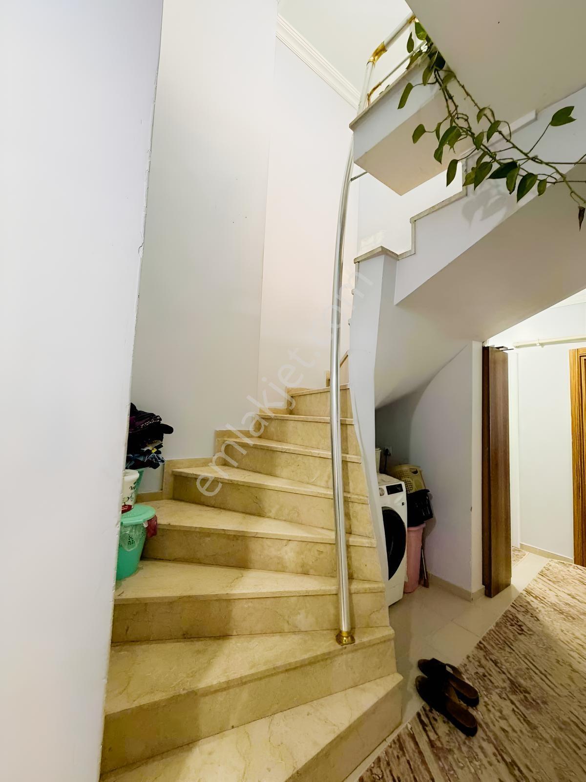 Emin-fuzul-sınırsız Kredi Vatan Caddesınde Satılık 5 + 2 Dubleks — fotoğraf 15
