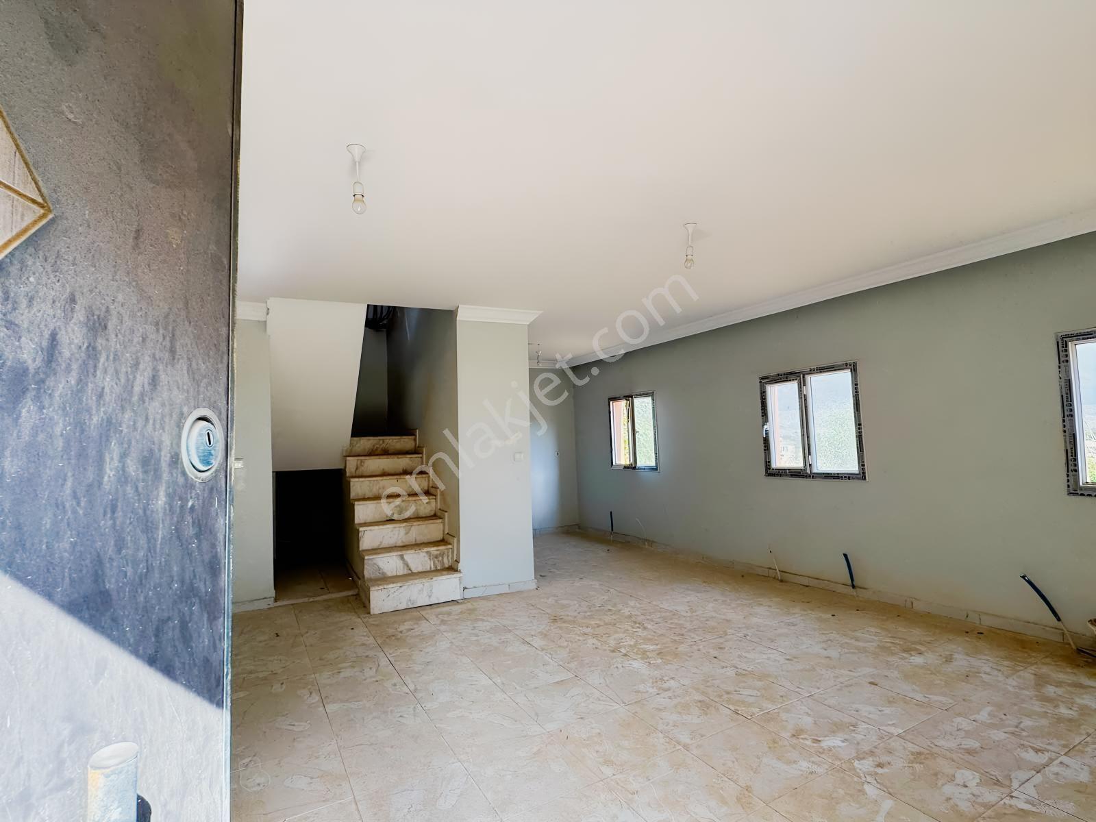 Germenıcıa'dan Selimiye Mah. Satılık Dublex Daire — fotoğraf 13