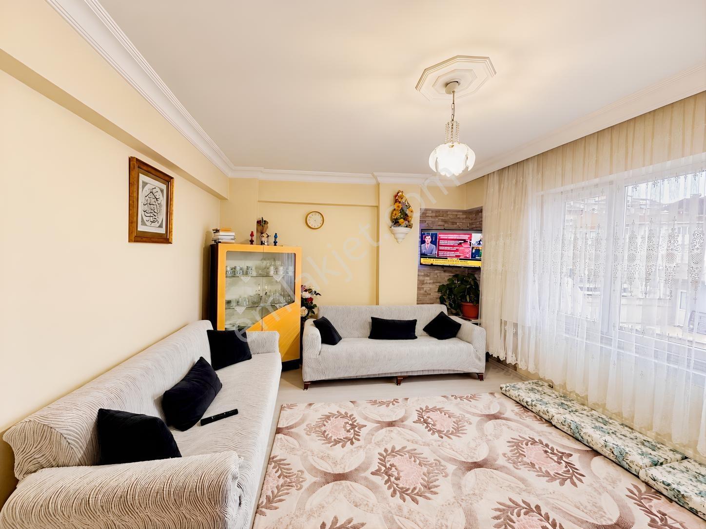Acil Kazım Karabekirde Ferah Geniş 2+1 Arakat Daire — fotoğraf 5