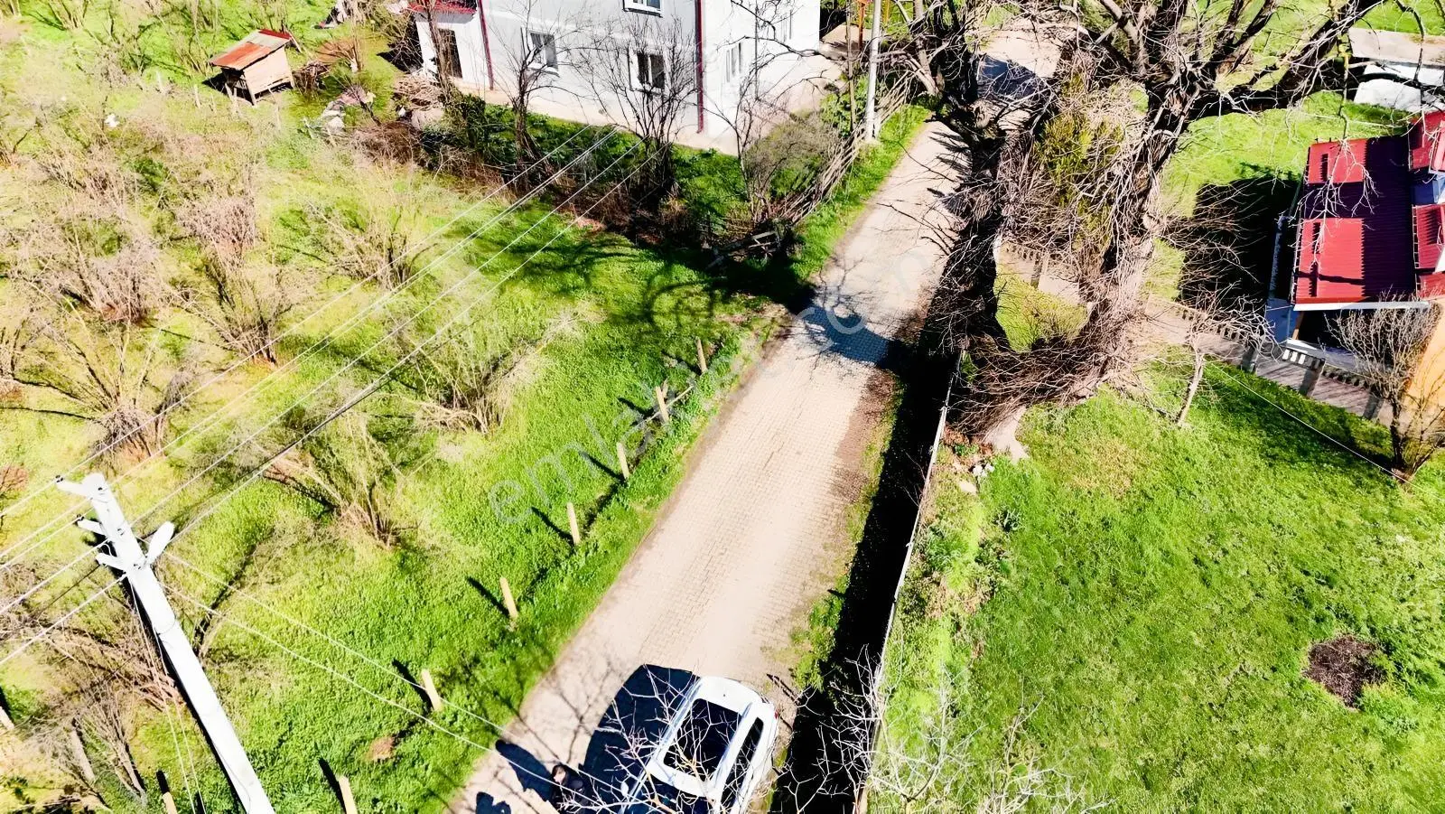 Balcıoğlundan Yola Cephe Köşe İmarlı Ruhsatlı 450m2 Düz Arsa ! — fotoğraf 6