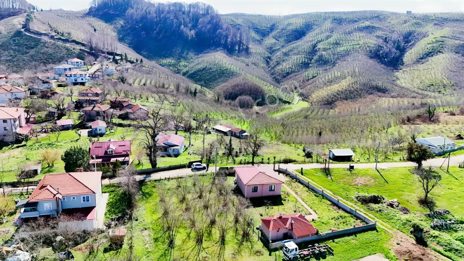 Balcıoğlundan Yola Cephe Köşe İmarlı Ruhsatlı 450m2 Düz Arsa ! — fotoğraf 9