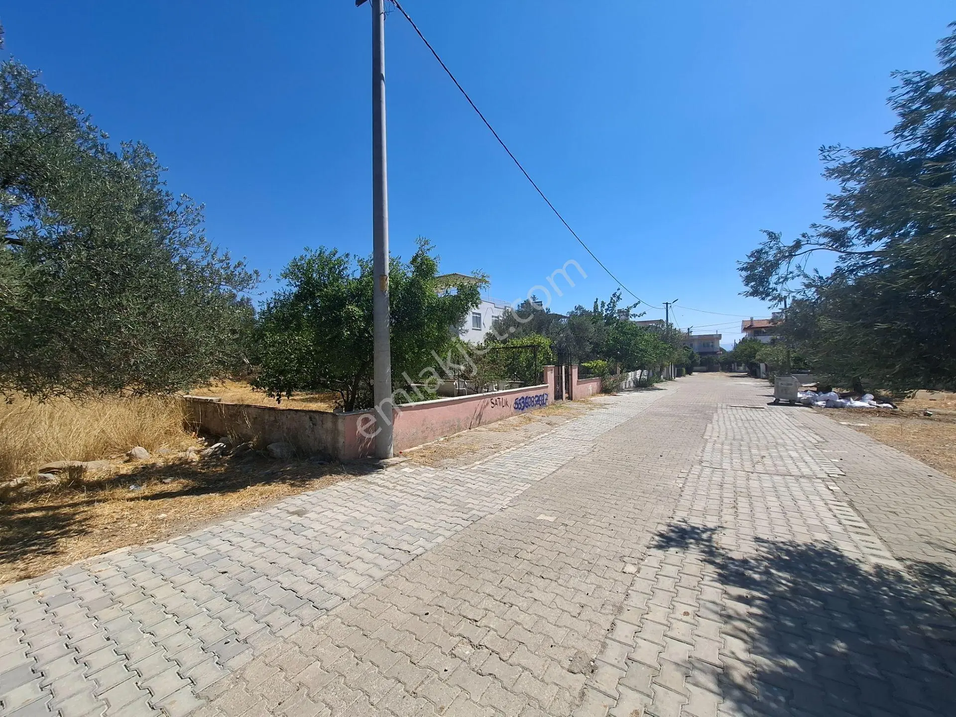 Aras Emlaktan Edremit Kızılkeçili'De Satılık 250 M² Arsa