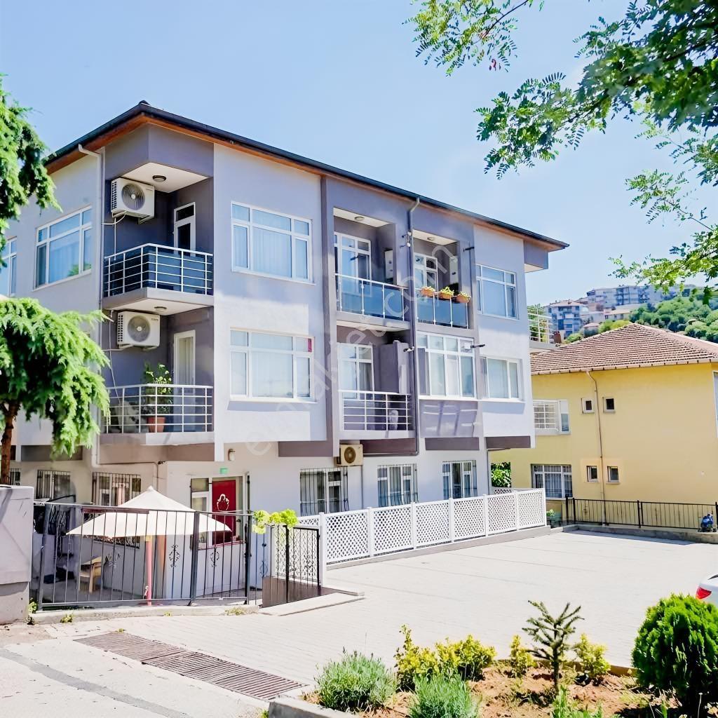 Üsküdar Çengelköy M.H 80 M2 2+1 Satılık Daire + 300 M2 Arsa