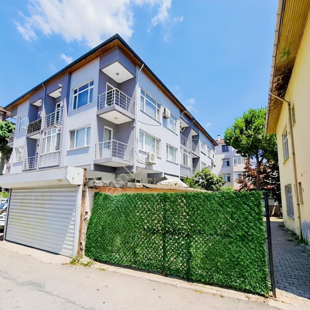 Üsküdar Çengelköy M.h 80 M2 2+1 Satılık Daire + 300 M2 Arsa — fotoğraf 6