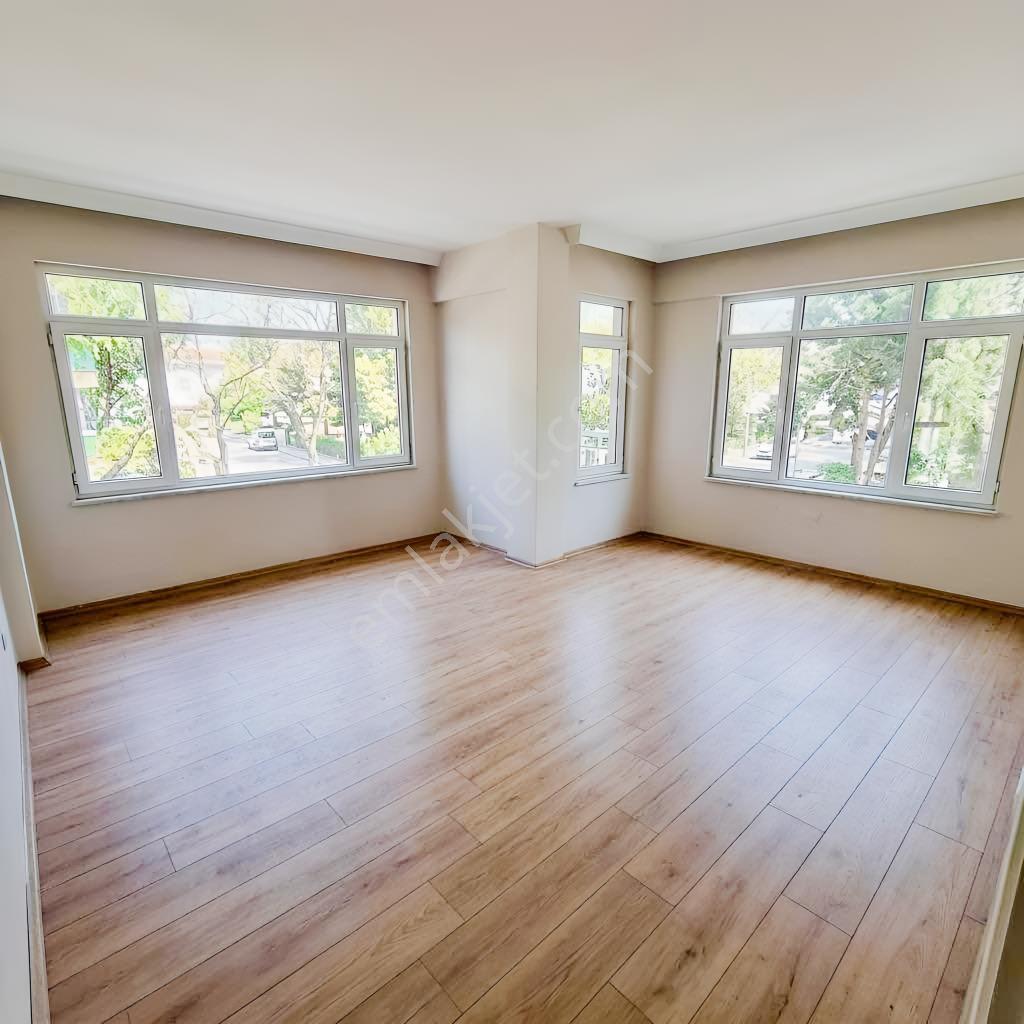 Üsküdar Çengelköy M.h 80 M2 2+1 Satılık Daire + 300 M2 Arsa — fotoğraf 7