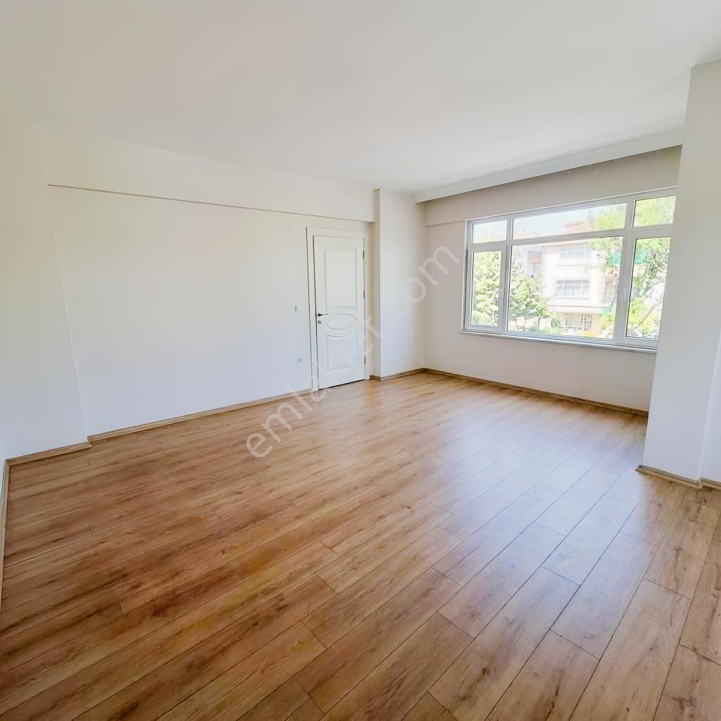 Üsküdar Çengelköy M.h 80 M2 2+1 Satılık Daire + 300 M2 Arsa — fotoğraf 8