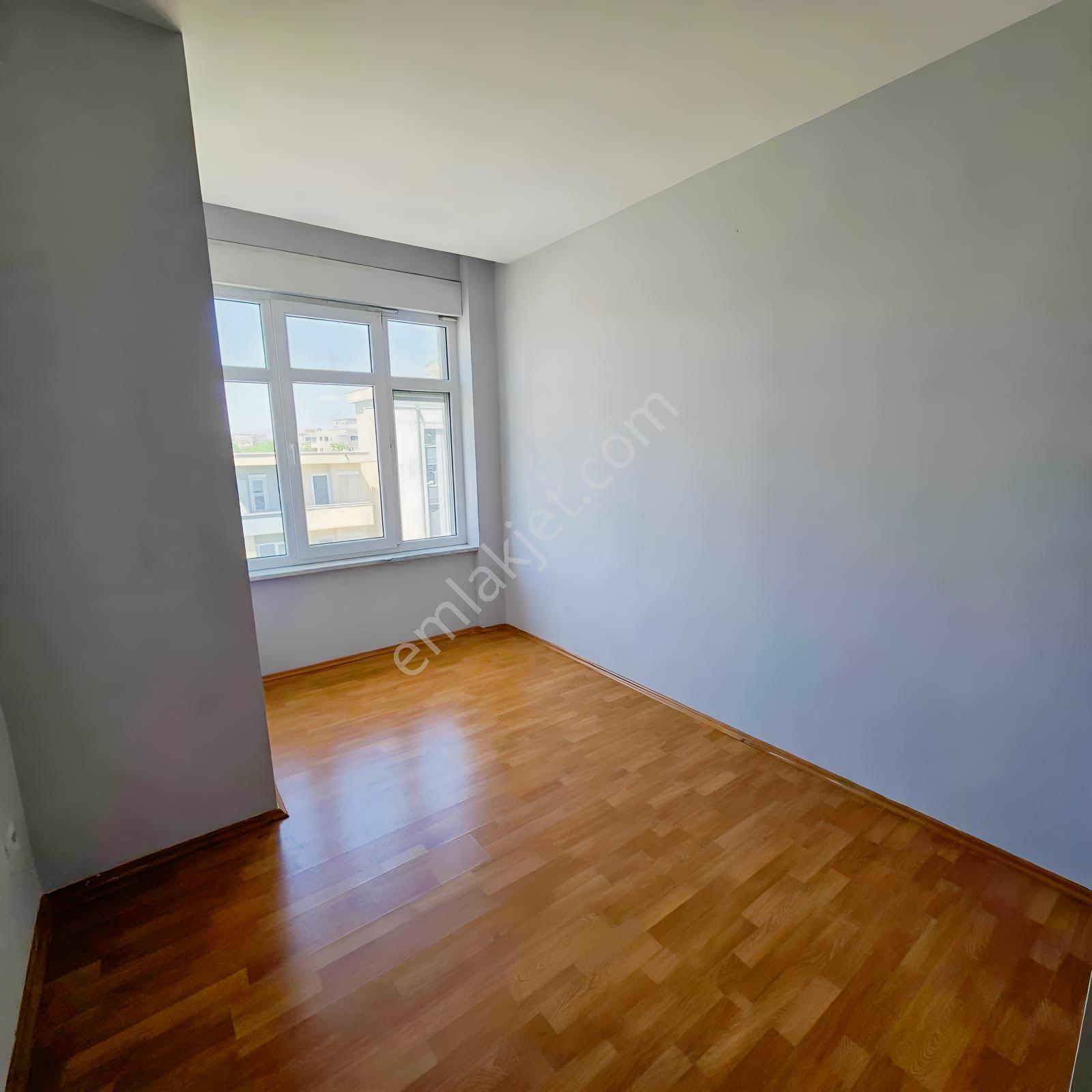 Üsküdar Çengelköy M.h 80 M2 2+1 Satılık Daire + 300 M2 Arsa — fotoğraf 12