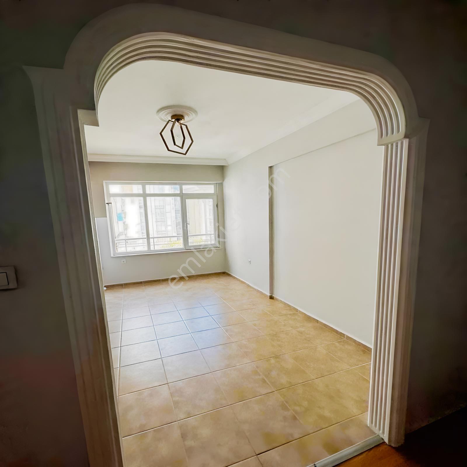 Üsküdar Çengelköy M.h 80 M2 2+1 Satılık Daire + 300 M2 Arsa — fotoğraf 15