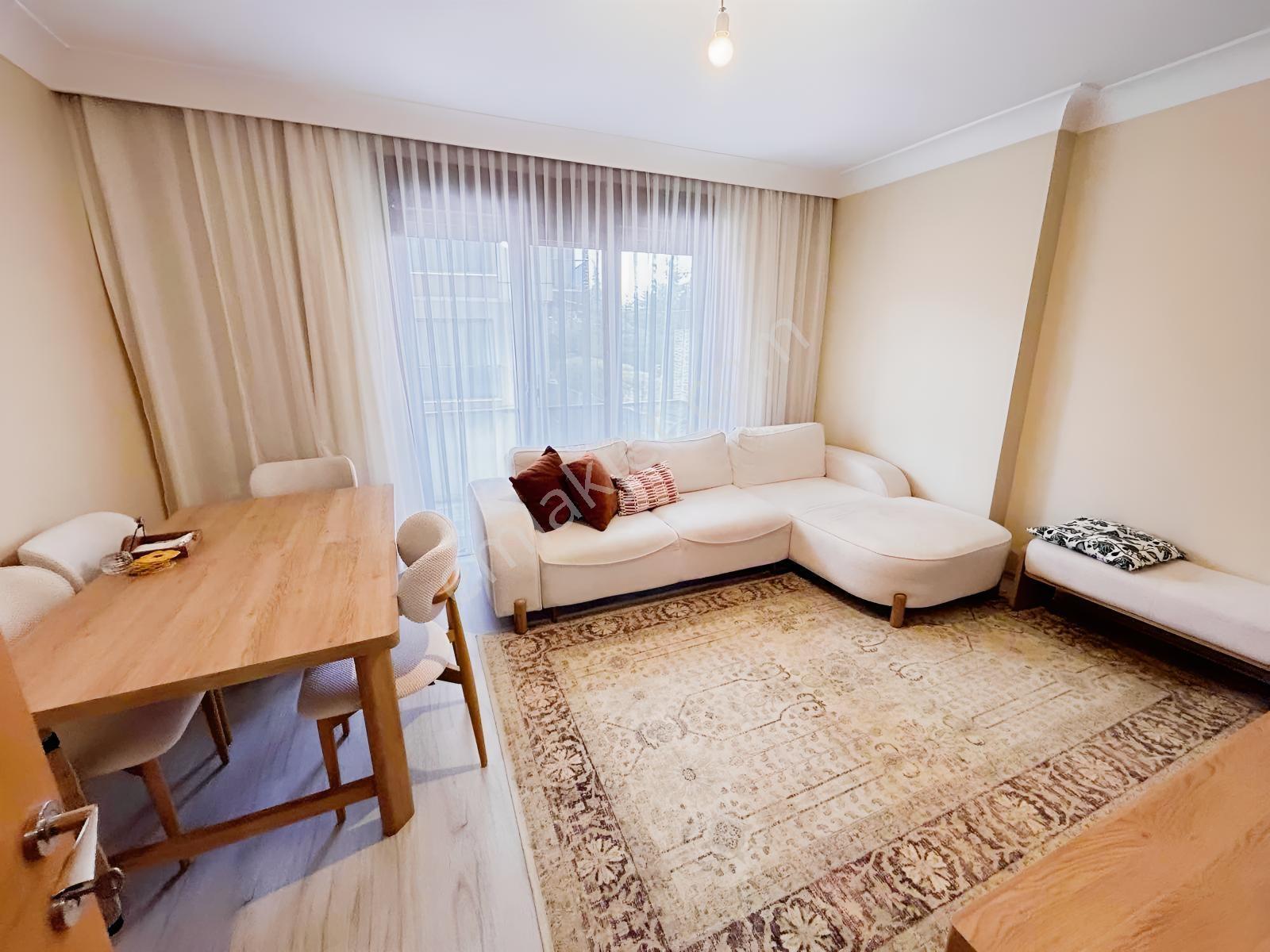 Ataşehır Esatpaşa Mahallesinde Site İçinde Satılık 2+1 Daire — fotoğraf 3