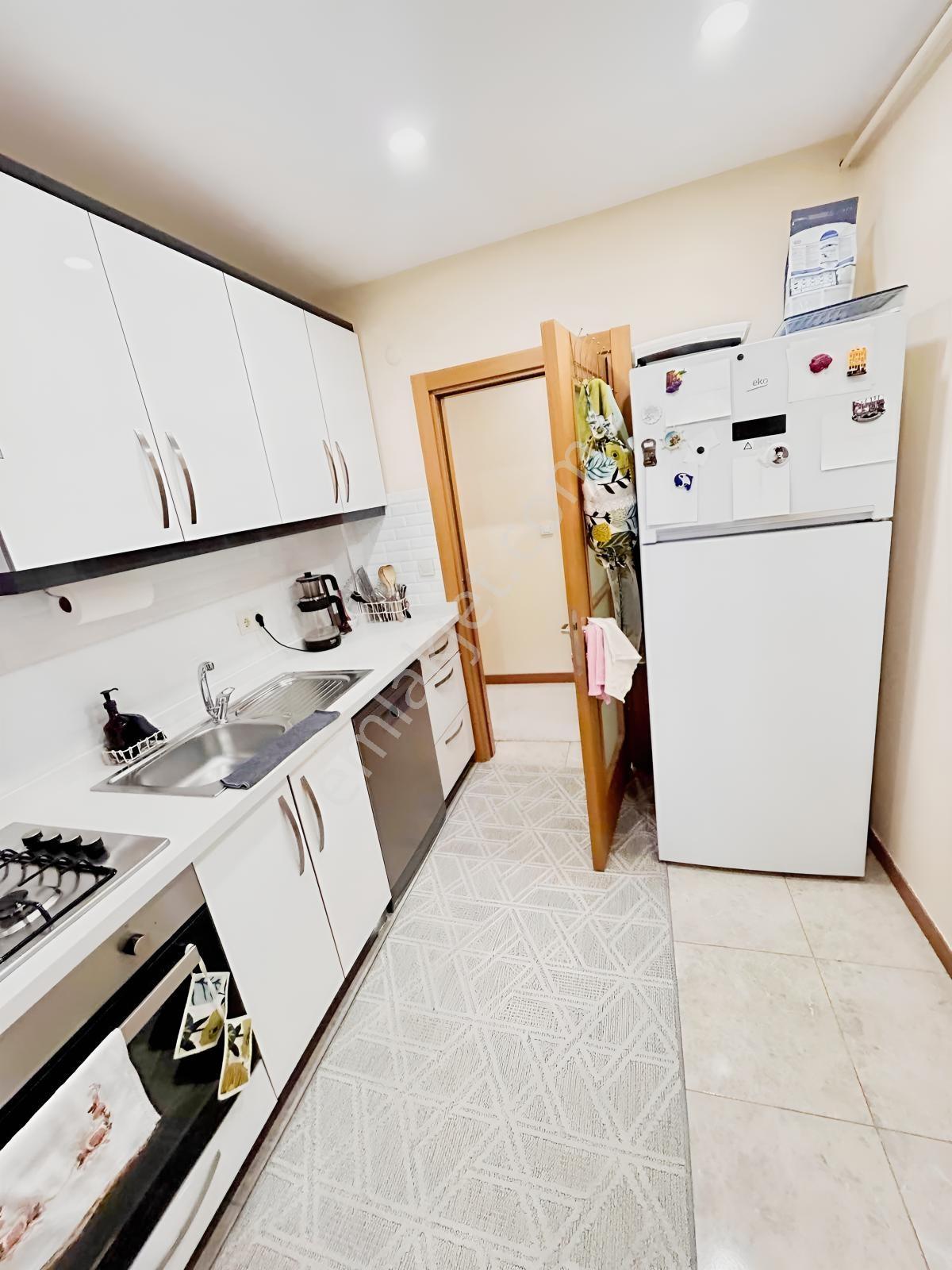 Ataşehır Esatpaşa Mahallesinde Site İçinde Satılık 2+1 Daire — fotoğraf 12