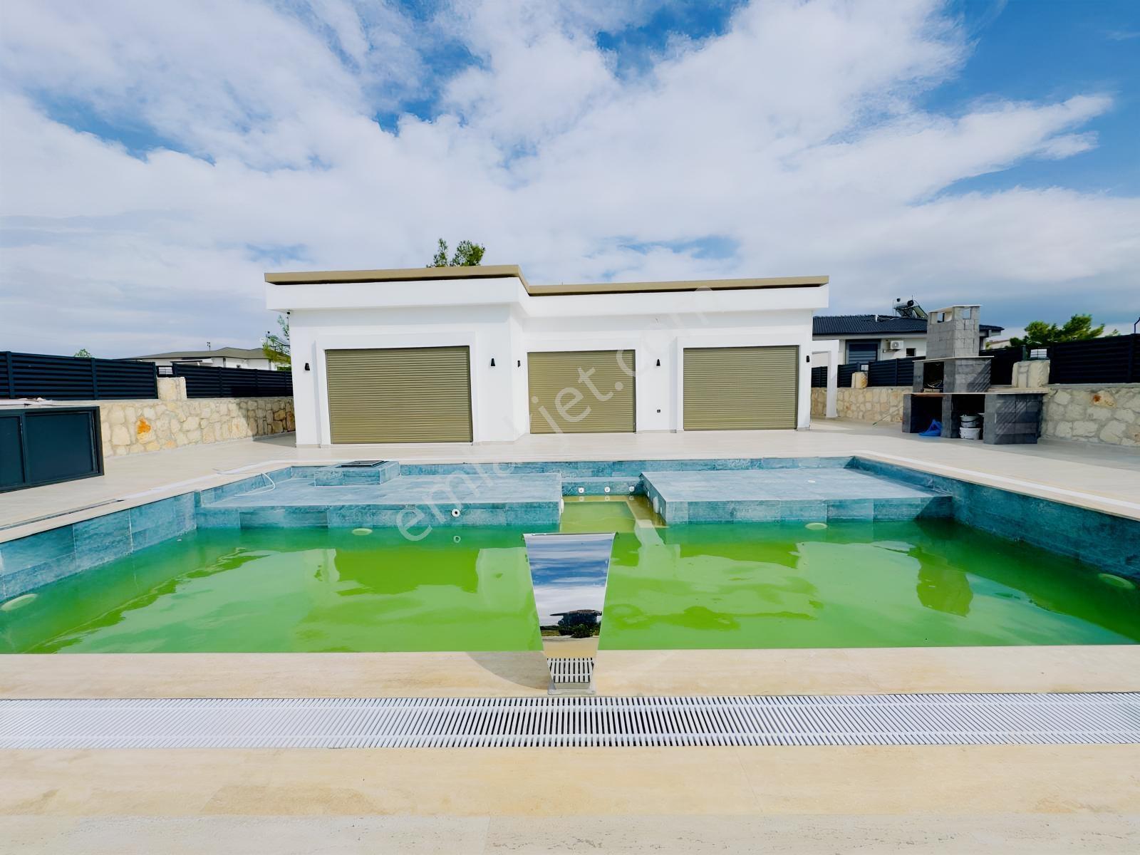 Didimde Satılık 600 M2 Arsa İçinde Alaçatı Mimarili Özel Villa — fotoğraf 3