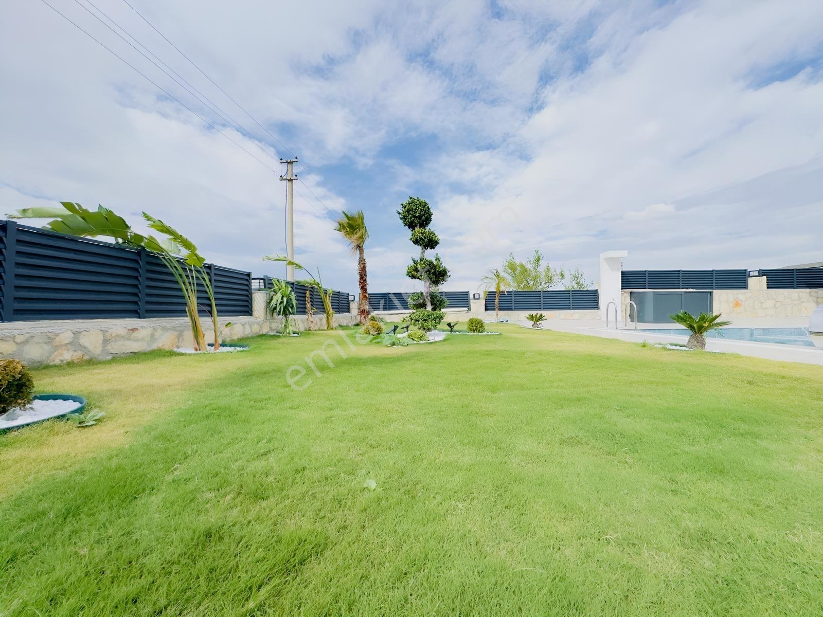 Didimde Satılık 600 M2 Arsa İçinde Alaçatı Mimarili Özel Villa — fotoğraf 4
