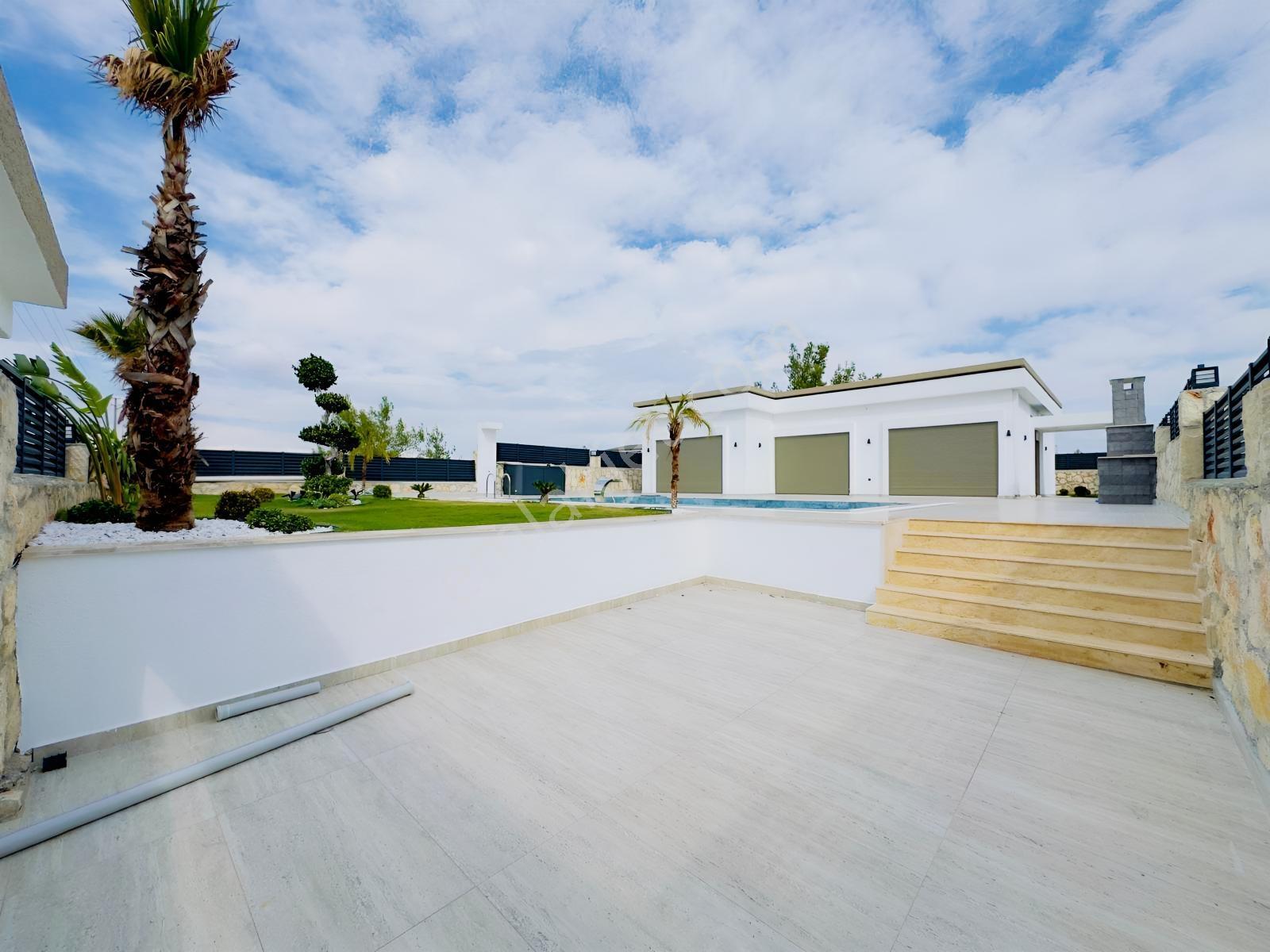 Didimde Satılık 600 M2 Arsa İçinde Alaçatı Mimarili Özel Villa — fotoğraf 7