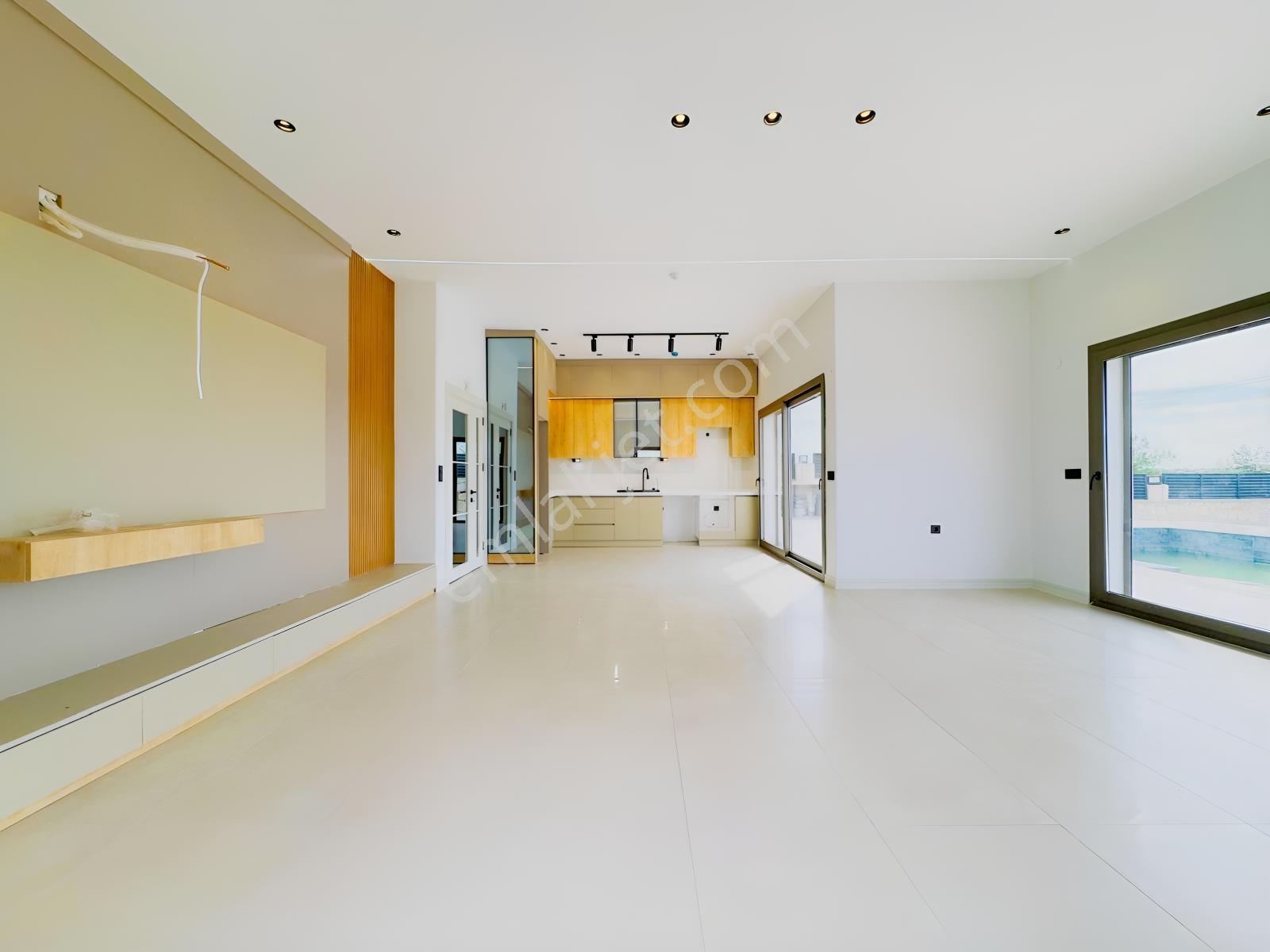 Didimde Satılık 600 M2 Arsa İçinde Alaçatı Mimarili Özel Villa — fotoğraf 8