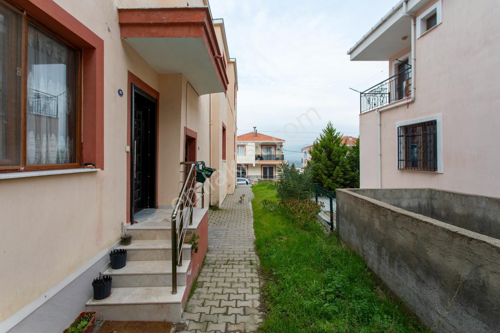 Foça Bağarası Kazım Dirik Mah. Satılık 2+1 Dubleks — fotoğraf 4