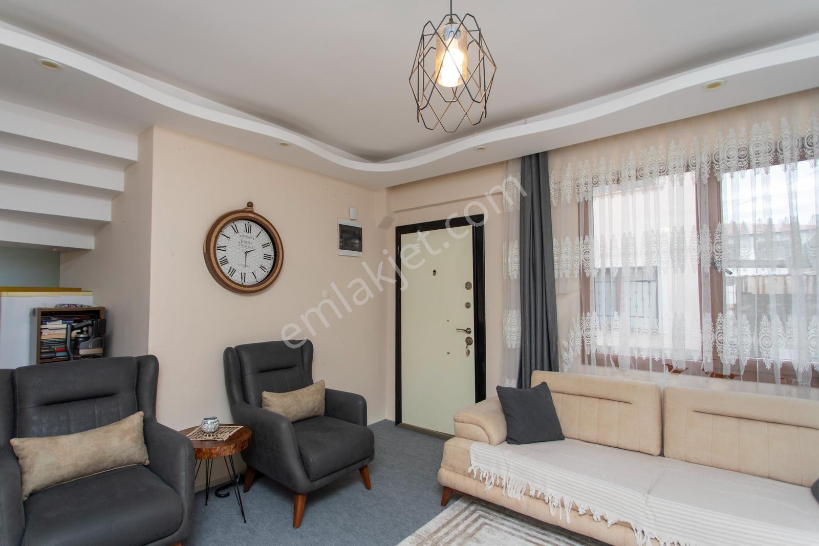 Foça Bağarası Kazım Dirik Mah. Satılık 2+1 Dubleks — fotoğraf 7